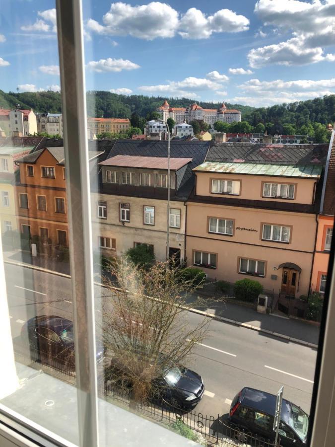Byt S Krasnou Vyhlidkou Na Hotel Imperial Карловы Вары Экстерьер фото